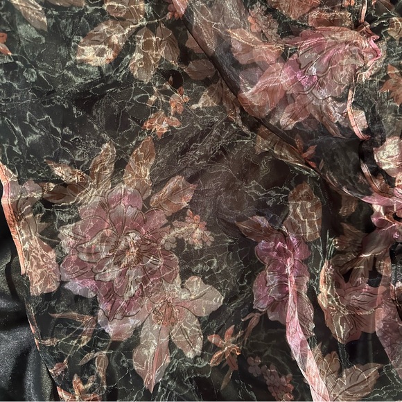 NWOT Lulus Floral Lace Maxi Dress - Black and Pink - Picture 8 of 8